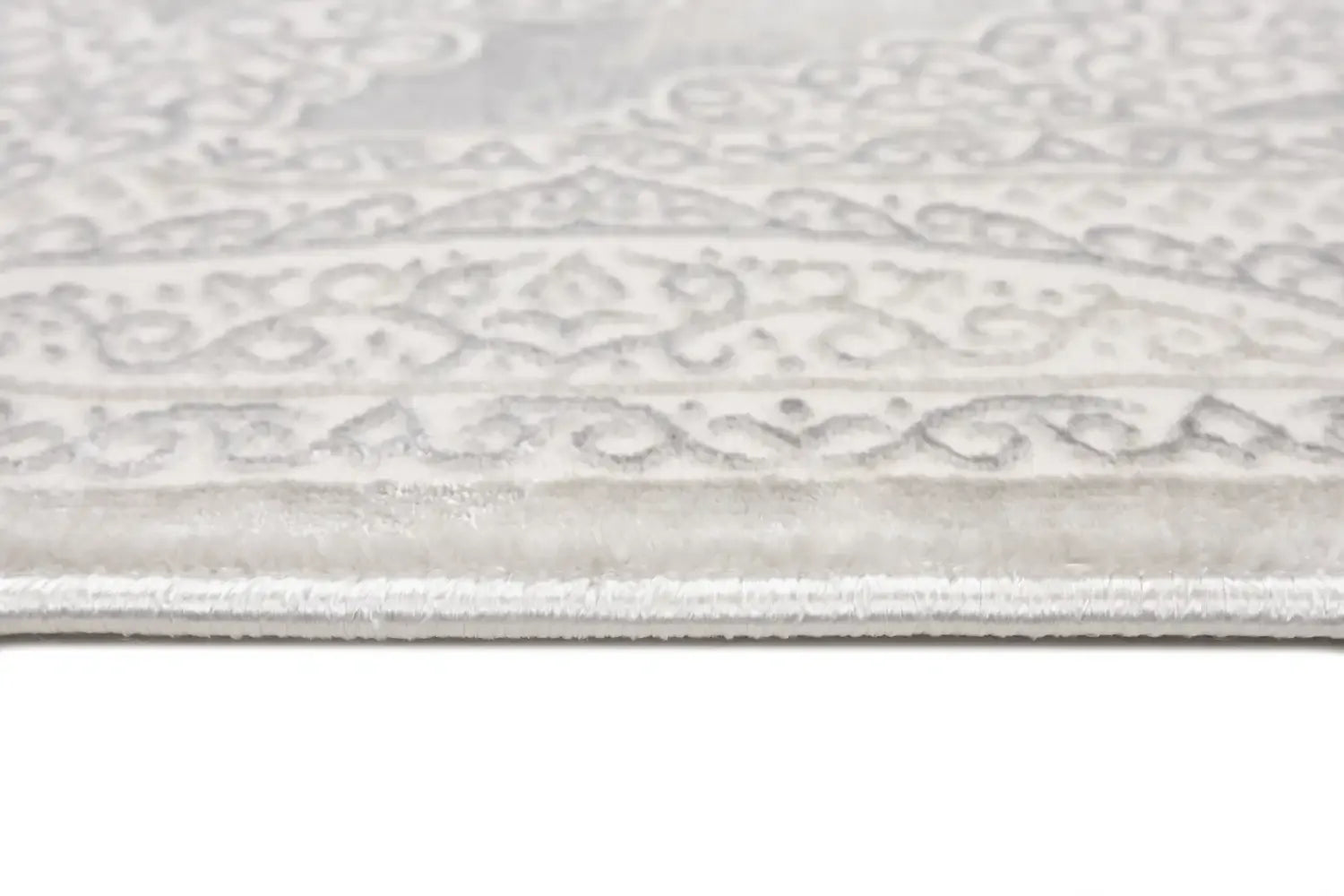 Tomasio Classic Rug Ivory and Grey detail